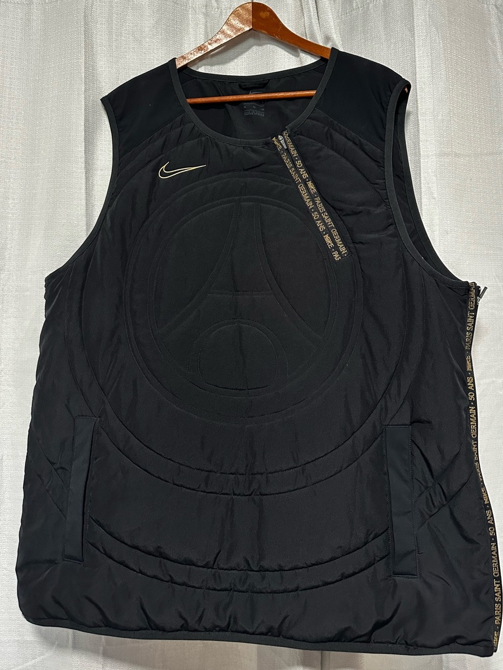 Nike x PSG Paris Saint-Germain 50 Ans Anniversary Padded Vest Black Gold XL